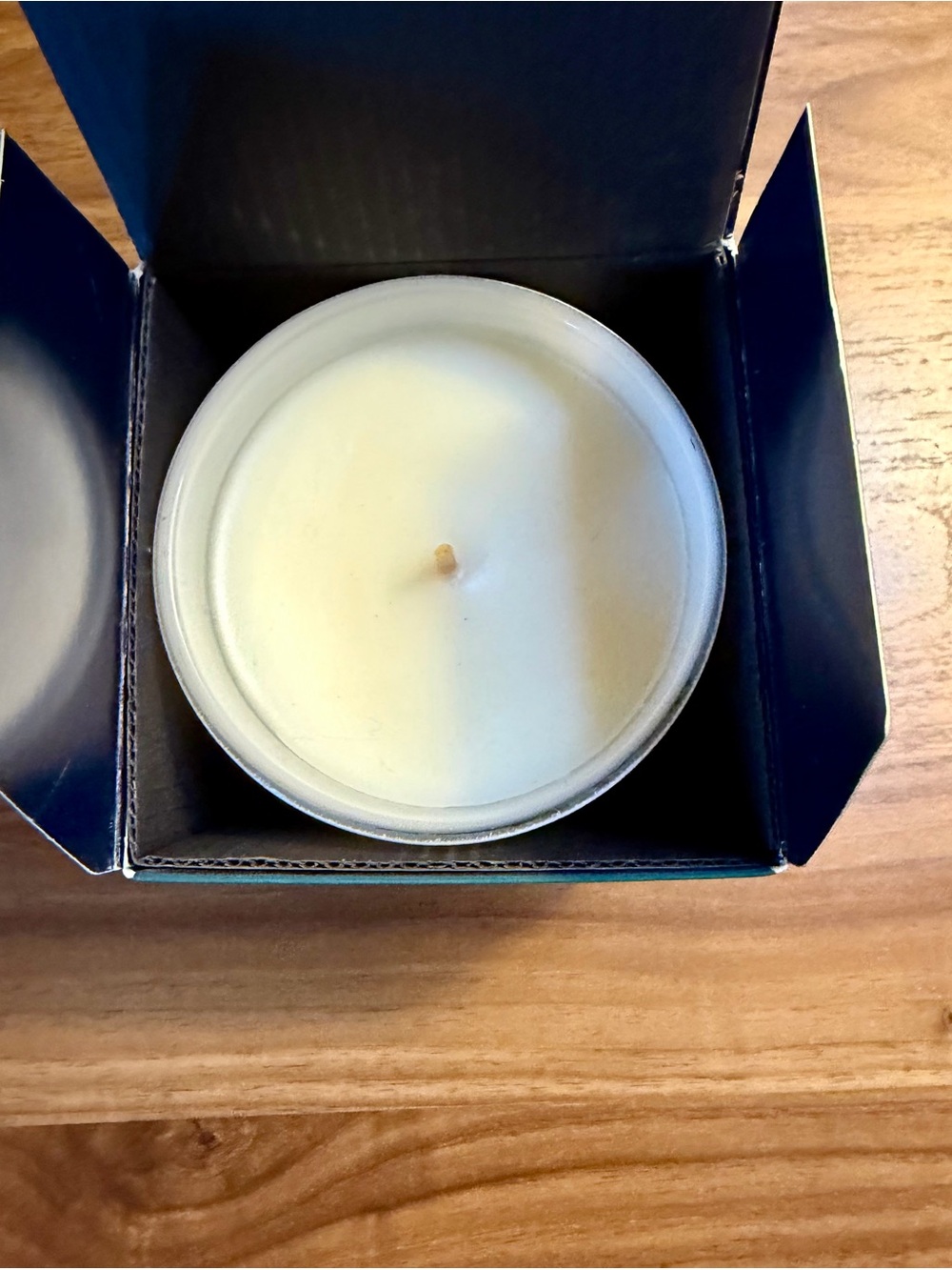 HB Stripes 8oz.Scented Candle -Sugar Shack - Picture 3 of 7